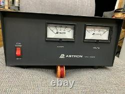 Astron RS-35M 35 Amp Regulated DC Power Supply with Dual Meters Working Nice Look