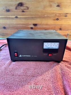 Astron RS-35M Power Supply Metered 13.8V 35 Amp Power Supply