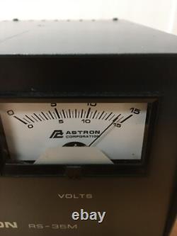 Astron RS-35M Power Supply Metered 13.8V 35 Amp Power Supply HAM RADIO Working