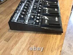 Boss ME-70 Multieffects With Amp Models Including Power Supply