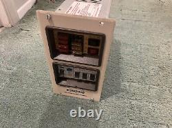 EMS2000 Caravan charger, Power Supply, 13,8 Volts, 12 Amps, Good Working Order