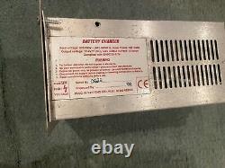 EMS2000 Caravan charger, Power Supply, 13,8 Volts, 12 Amps, Good Working Order