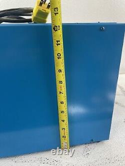 HBS DC Power Supply Model M2518FX Input AC 3 Amps/220 Volt Output DC 25 Amps