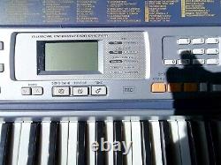 Key board 100 watt amp. Keyboard. And microphone + power supply