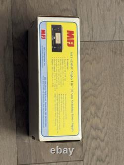 MFJ-4230MVP 30 AMP Switching Power Supply with Backlight Meter & power Voltage