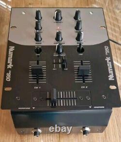 NUMARK DM950 (Unused) Pre amp 2 channel mixer 2x phono 2x line Inc power supply