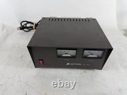 ALIMENTATION ÉLECTRIQUE MESURÉE ASTRON RS-35M 35 AMP En excellent état de fonctionnement