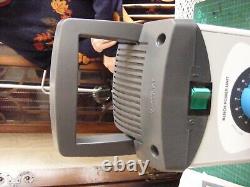 Alimentation de banc Unilab 1-13 volts CC et CA Neuve