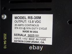 Alimentation électrique régulée Astron RS-35M 35 Amp 13.8V S/N 9605181