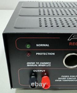 Alimentation électrique régulée PYRAMID PS-15KX 12 Ampères faible ondulation allume-cigare