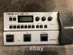BOSS GT-1B Modélisateur d'ampli basse et multi-effets avec alimentation et sac de transport