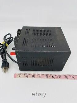 Tripplite Modèle PR-10a Alimentation CC régulée de précision de 10 ampères, testée.