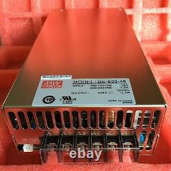 Une alimentation électrique CC MeanWell SE-600-48 à sortie unique de 48 volts, 12,5 ampères, 600 watts.